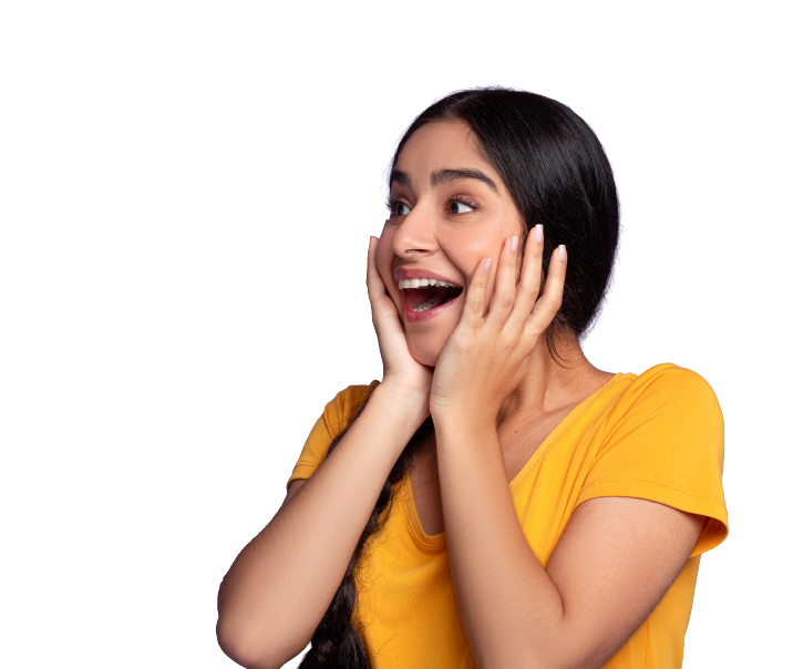 Mujer feliz participando en encuestas